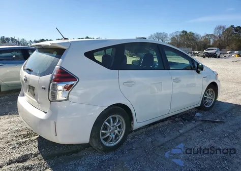 2015 Toyota Prius V z USA, uszkodzony, nr VIN JTDZN3EU0FJ023612